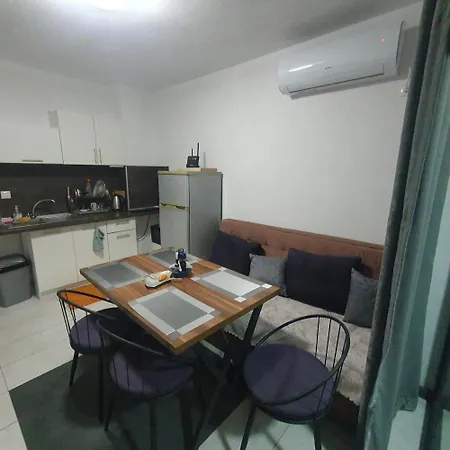 With Sea View Apartmán